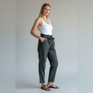 Loness Black Paperbag Waist Tapered Pants Tie Belt Women’s Size L 8/10